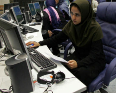 Власти Ирана запретили мужчинам и женщинам переписываться в Сети 