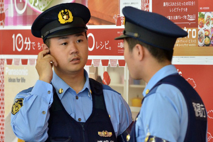 Японского полицейского уличили в закармливании подчиненных 