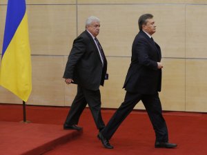 СМИ узнали, кто мог приютить Януковича после бегства