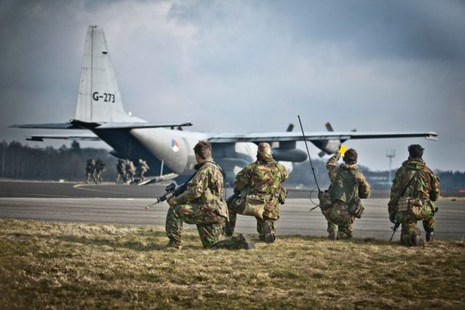 Голландские военные попросили отправить их в Украину