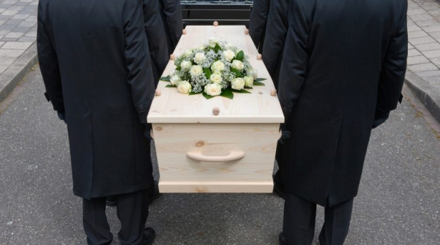 99-летняя женщина дважды «воскресала» на своих похоронах  