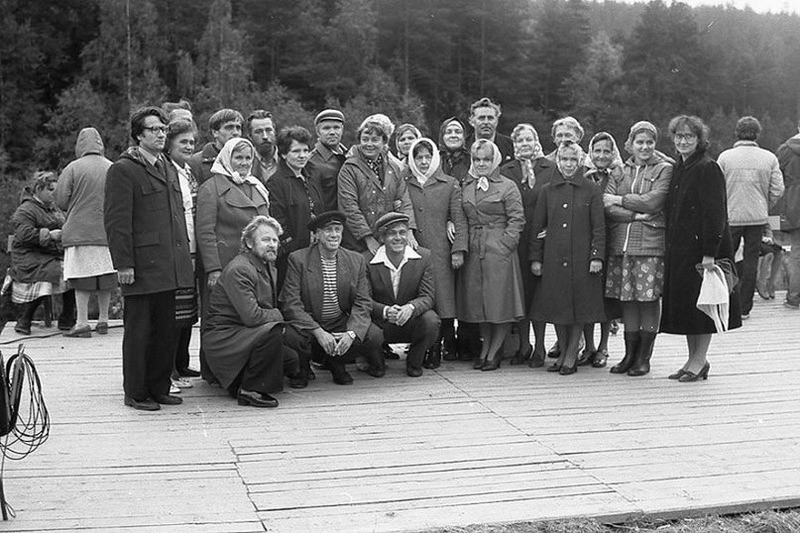 \"Любовь и голуби\": редкие фото со съемок любимого фильма