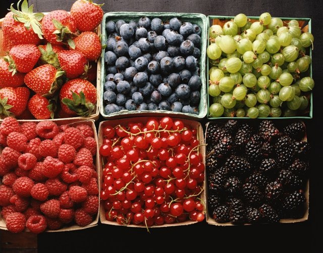 Самые полезные фрукты и ягоды: ТОП 15