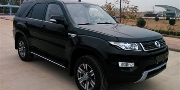 Китайцы выпустили Range Rover «для бедных»