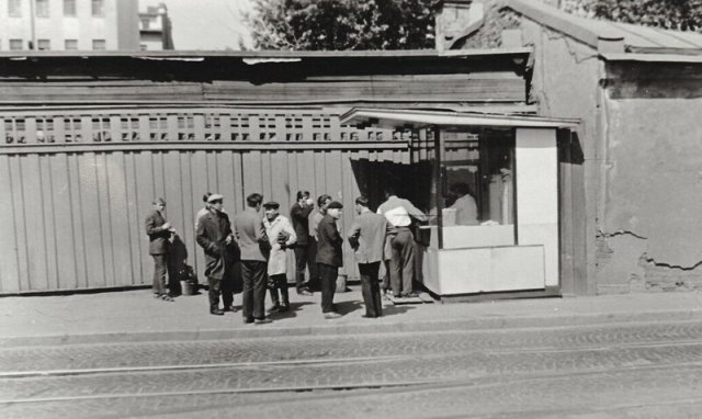 Атмосферные пивные времен Советского Союза на снимках