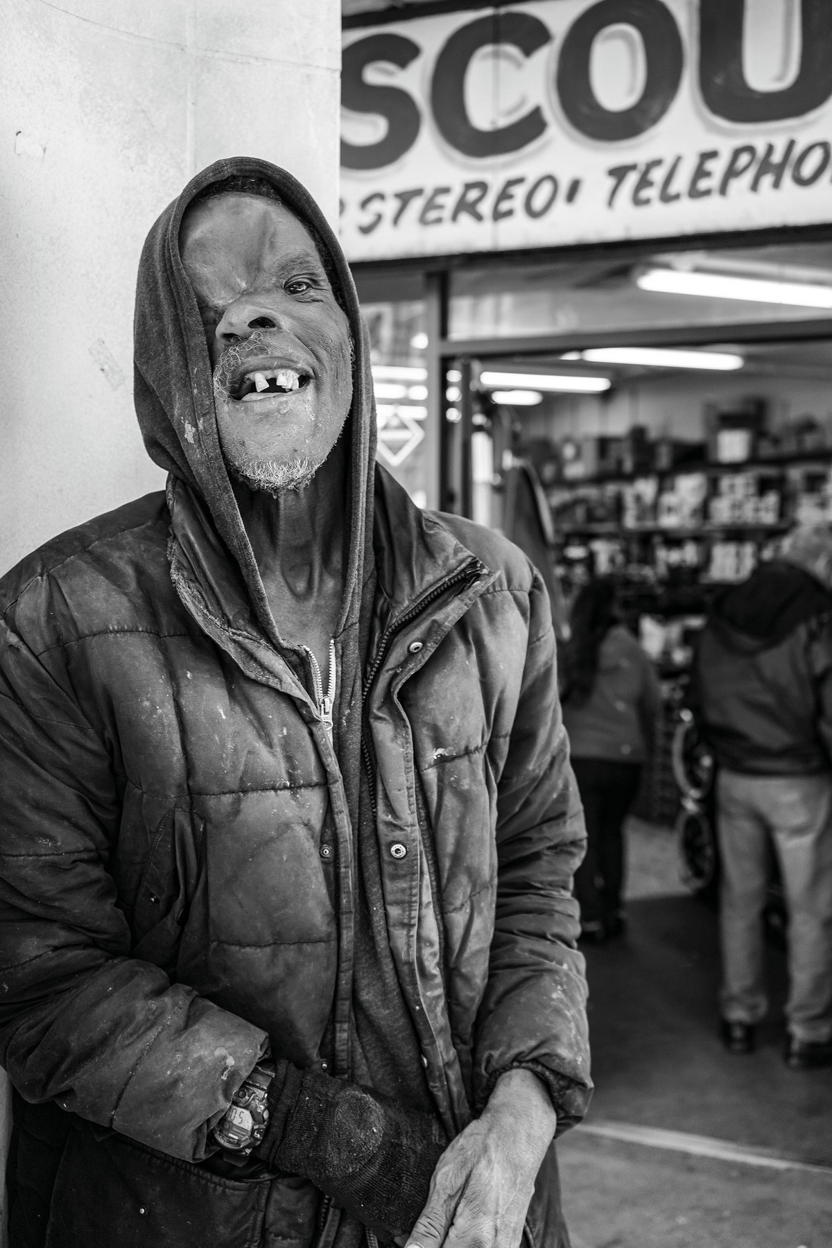 Фотограф десять лет документировал жизнь бездомных в Лос-Анджелесе