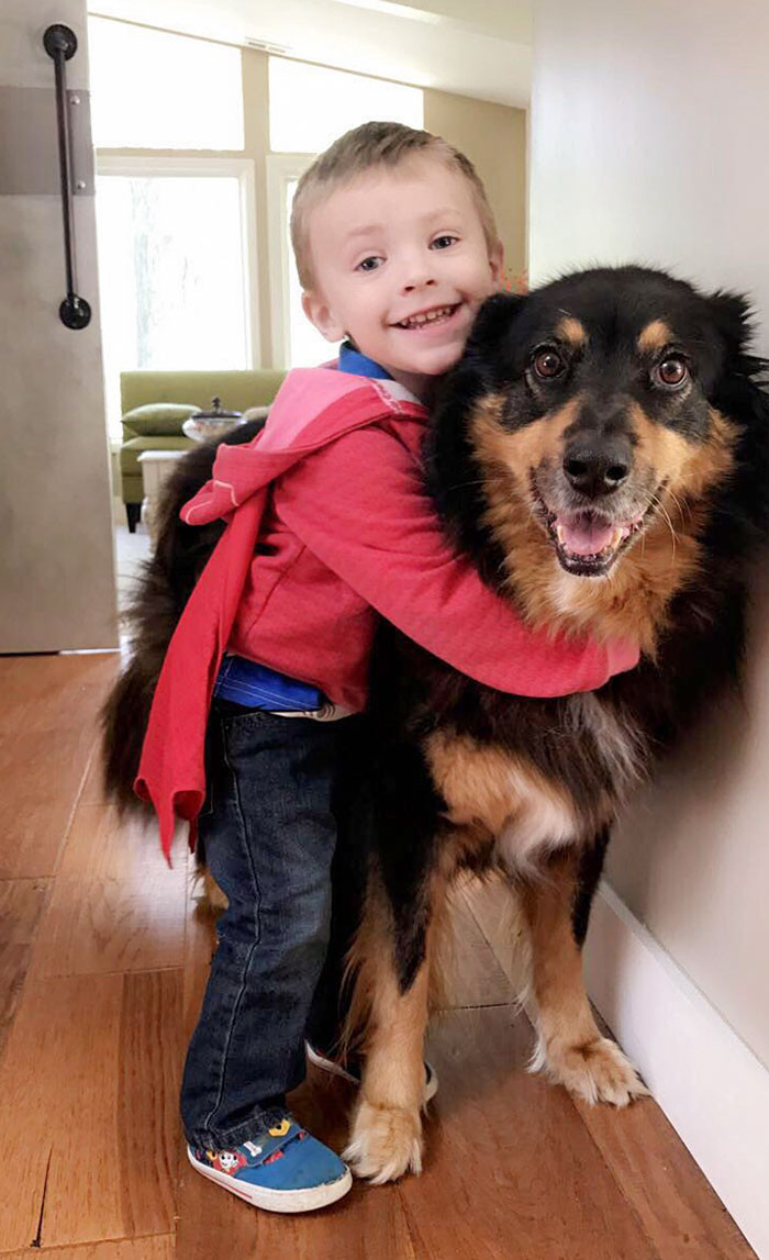 Сильная связь детей и собак на снимках