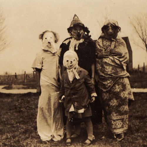 Хэллоуин 100 лет назад был куда страшнее (ФОТО)