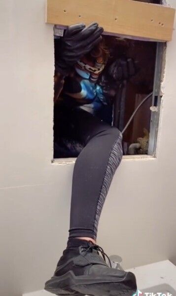 таинственная квартира за зеркалом в ванной таинственная квартира за зеркалом в ванной