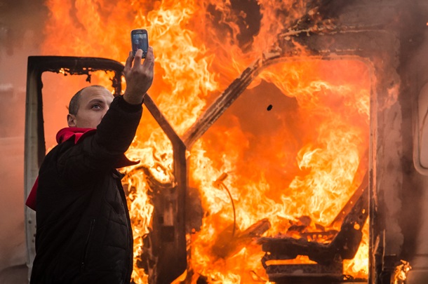 Беспорядки в Брюсселе: как разгоняли агрессивную толпу. ФОТО