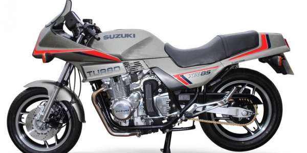 Турбомотоцикл Suzuki XN85 Turbo