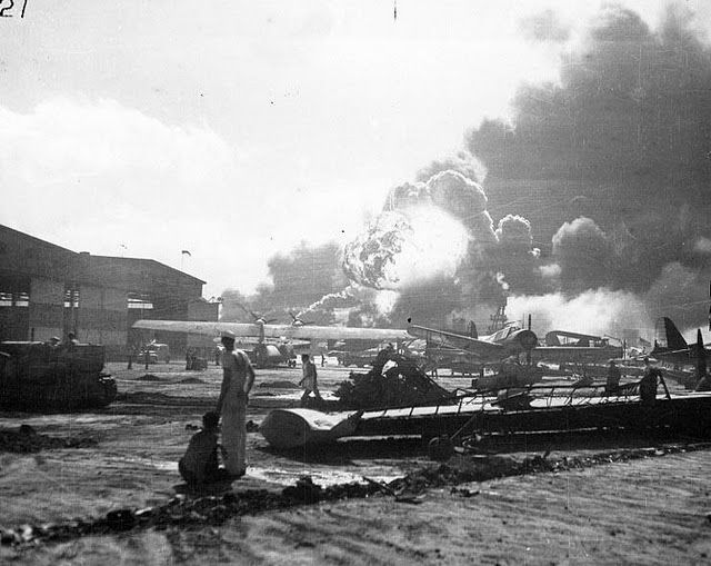 Атака военно-морской базы \"Pearl Harbor\", 7 декабря 1941 года.ФОТО