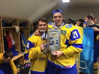 Украинская молодежь заняла второе место на чемпионате мира по хоккею