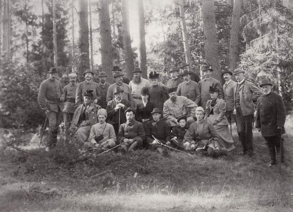 Император Александр III и члены семьи на охоте. ФОТО