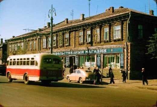 Назад в прошлое: цветные фото Москвы 1956 года