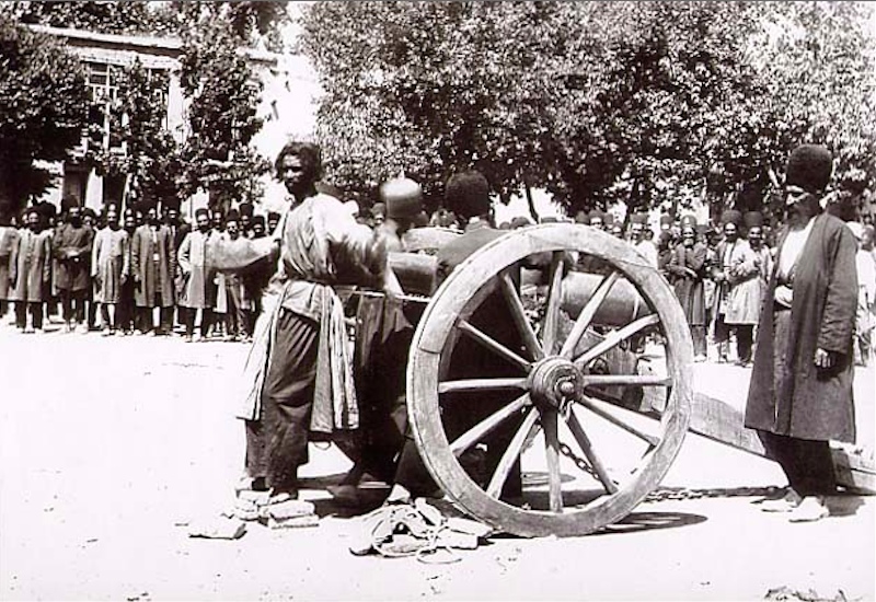 Казнь пушкой в Иране, середина 19 века. ФОТО