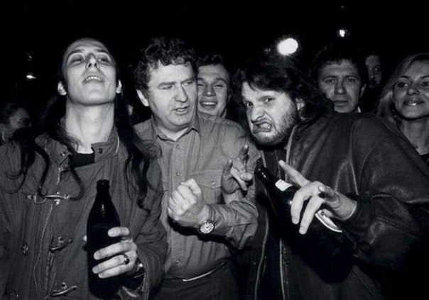Владимир Жириновский на открытии рок-клуба в Москве, 1992 г. ФОТО