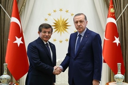 Премьер-министр Турции подал в отставку