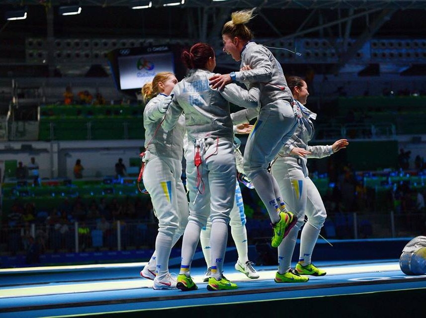Украинки завоевали серебро в фехтовании