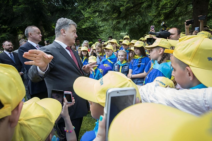 Порошенко: когда школьники вырастут, Украина будет членом ЕС