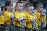 Полосы препятствий и «Калашниковы»: «летние лагеря» для украинских детей