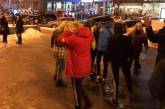 Как банда малолеток избивает людей в торговых центрах Киева