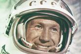 Как советский космонавт первым вышел в открытый космос и много раз победил смерть
