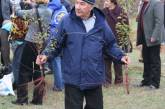 Николаевские "регионалы" высадили аллею из 300 деревьев -  в честь 12-летия своей партии
