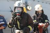 Николаевские спасатели провели учения на военном десантном корабле «Кировоград»