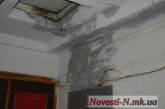 Стихия в Николаеве: вода заливает подъезды домов с девятого до первого этажа