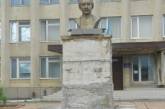 В Одесской области коммунисты разобрали бюст Ивану Франко, чтобы починить памятник Ленину 