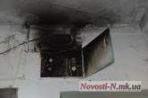 В подъезде николаевского дома сгорела щитовая, но никто чинить ее не собирается