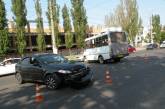В Николаеве при столкновении маршрутки и «Шевроле» пострадала пассажирка автобуса