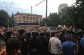 В Одессе полторы тысячи человек намерены штурмовать отделение милиции по обслуживанию рынка 7-й километр 