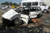 На Николаевщине Volkswagen врезался в Mercedes: один человек погиб, двое пострадали