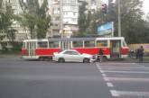 В Одессе трамвай стесал бок иномарке