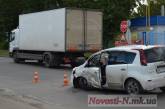 ДТП в центре Николаева: оторванные колеса, помятые крылья и сработавшие подушки безопасности