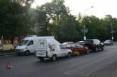 В Николаеве столкнулись сразу 3 автомобиля