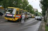 В результате столкновения четырех автомобилей движение по проспекту Ленина оказалось фактически заблокированным