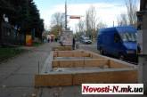 На проспекте Ленина, прямо на тротуаре, начато строительство нового  МАФа