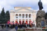 Первомайские коммунисты отметили годовщину «Великого октября» на пару с витренковцами 