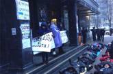 Под Генпрокуратурой митингующие устроили лежачий протест. ФОТО