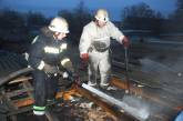 В Николаеве спасатели более двух с половиной часов тушили пожар на складе с водкой