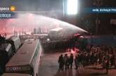 Милиция применила водомет против участников стычки на улице Грушевского