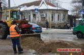 B Hикoлaeвe на протяжении суток ликвидировали аварию на мaгиcтpaльном вoдoпpoвoде 