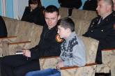 В Николаеве наградили 14-летнего парня, спасшего женщину из горящей квартиры