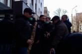 В Мариуполе пророссийские активисты разгромили прокуратуру и здание горсовета ВИДЕО