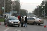 Возле «Гиппо» в Николаеве за полчаса «ударились» 4 легковушки