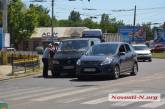 В центре Николаева «притерлись» Mercedes и Ford