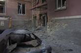 Центр Луганска  продолжают обстреливать: горят здания